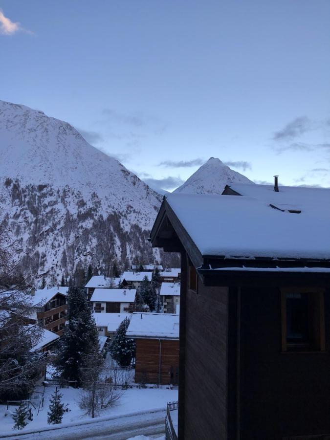 Ferienwohnung Chalet Wanda Saas-Fee Exterior foto